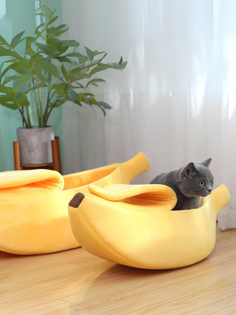 Banana Cat Bed – Cozy