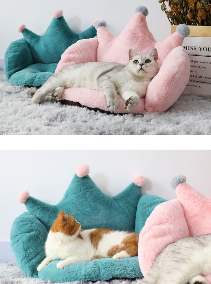 King Cat Bed – Royal Comfort for Your Feline Majesty