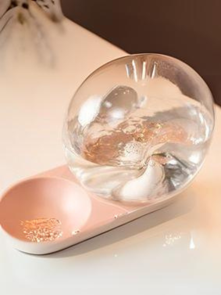 Roundy Cat water dispenser