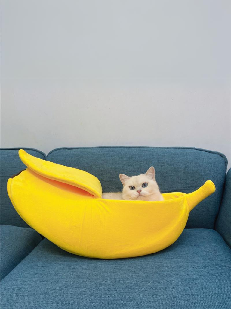 Banana Cat Bed – Cozy