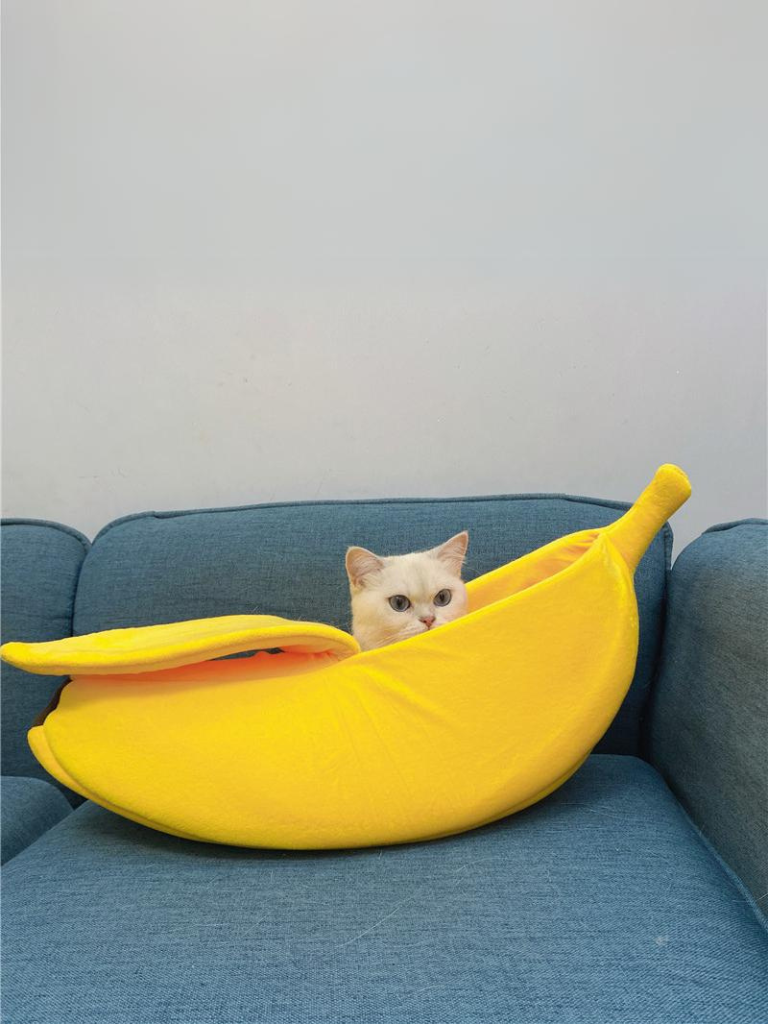 Banana Cat Bed – Cozy