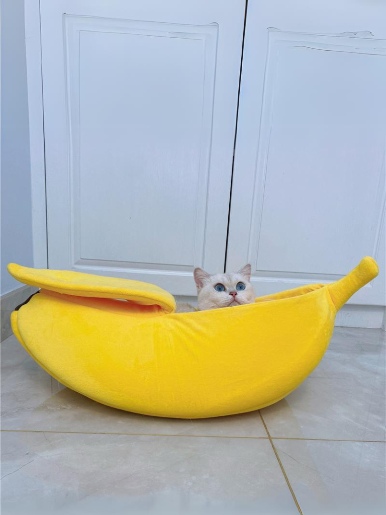 Banana Cat Bed – Cozy