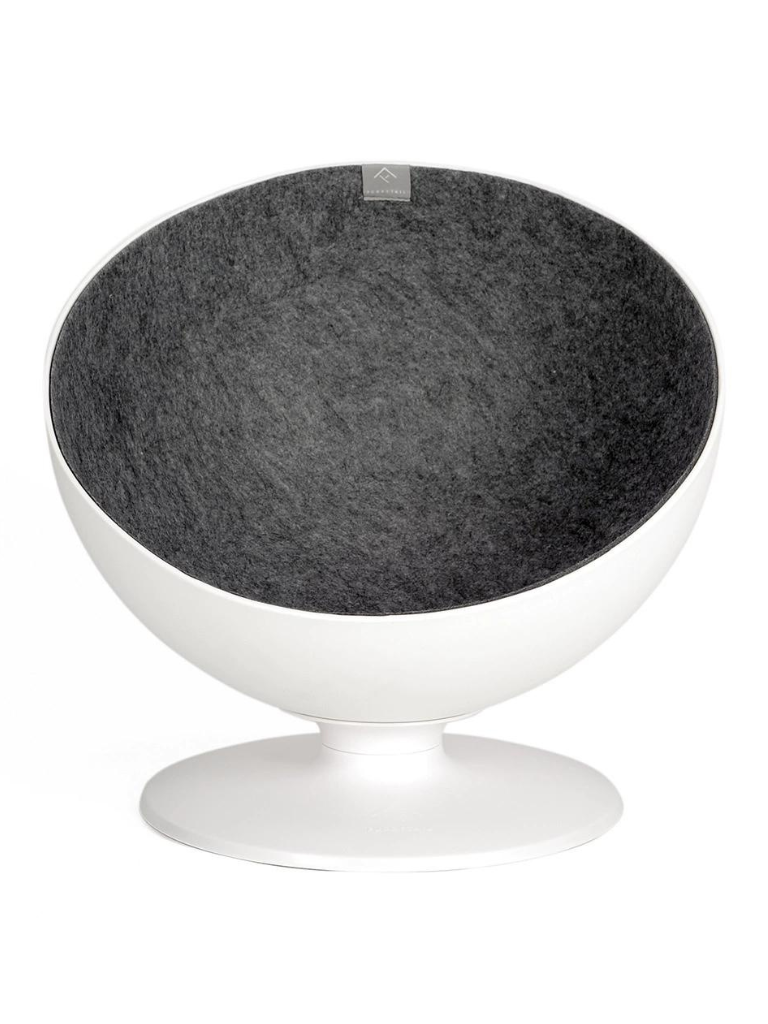 Celebrity style rotating cat bed