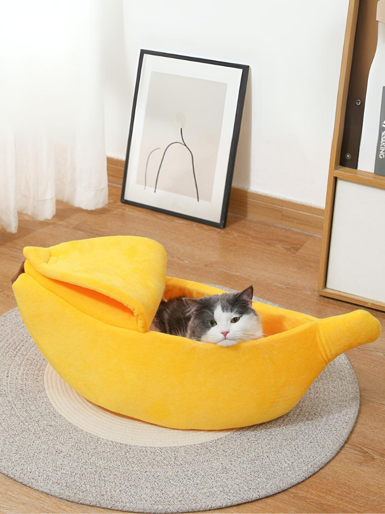 Banana Cat Bed – Cozy