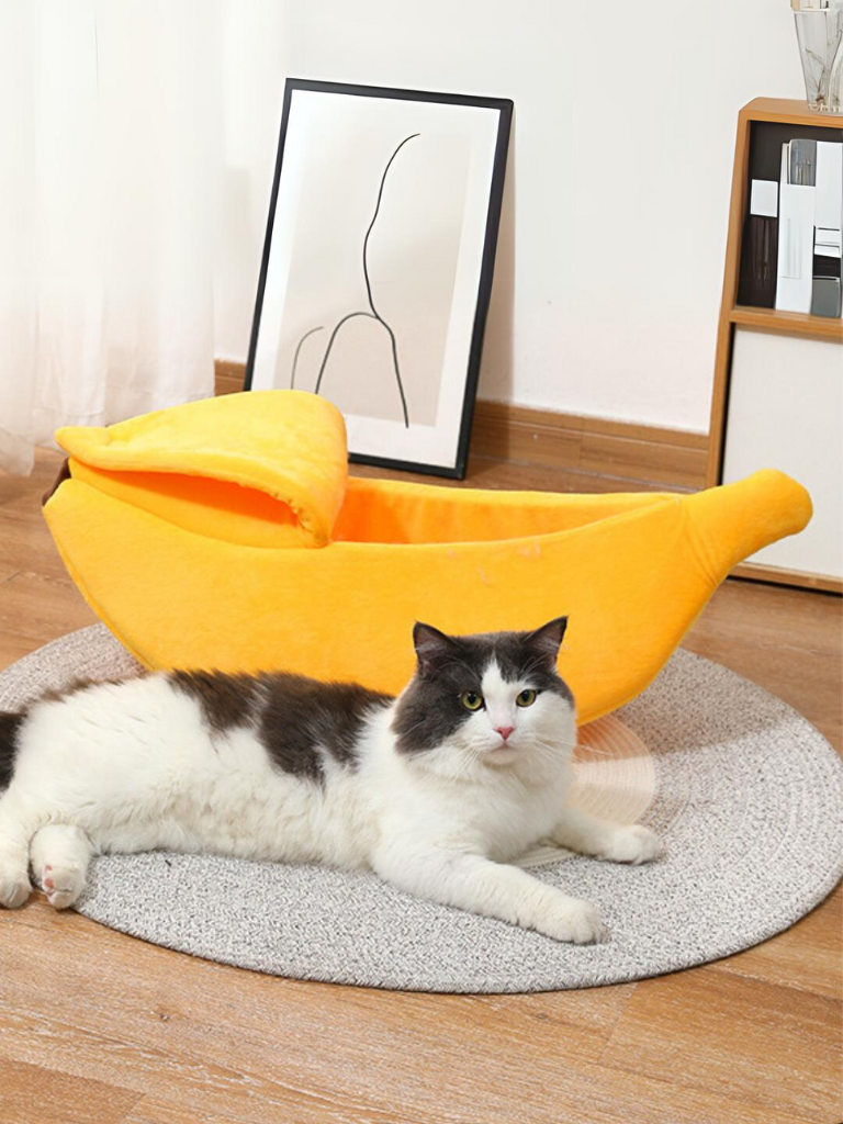 Banana Cat Bed – Cozy