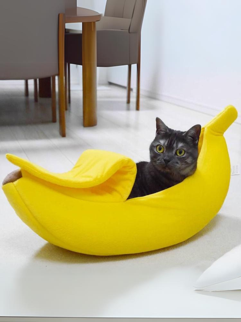 Banana Cat Bed – Cozy